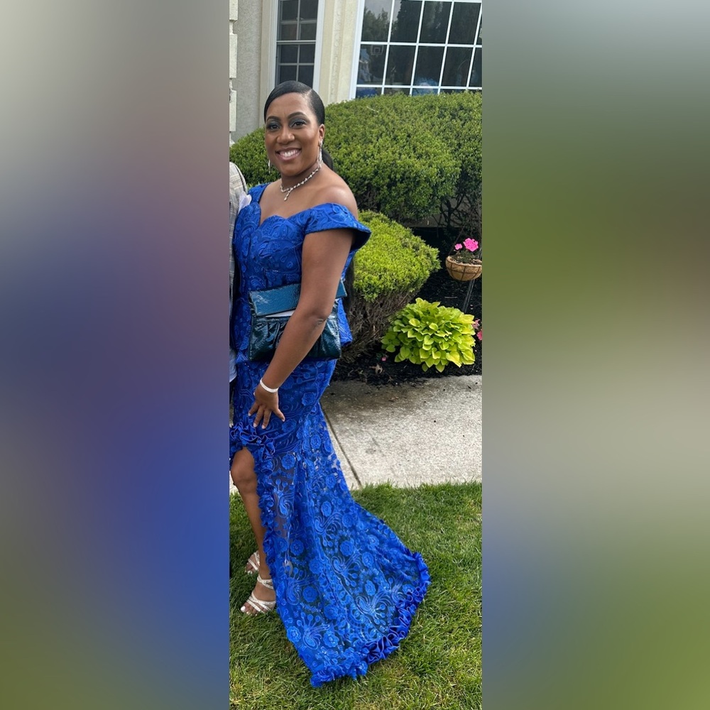 Formal custom, material from Sierra Leone